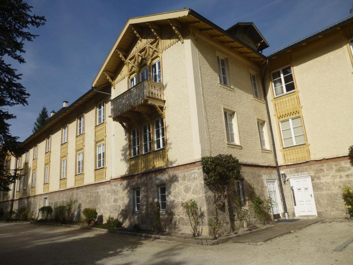 Ferienappartement Koenigliche Villa เบิร์ชเทสกาเดน ภายนอก รูปภาพ